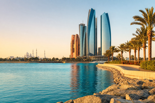 The Sheikh Zayed Grand Mosque at sunset, Abu Dhabi, UAE